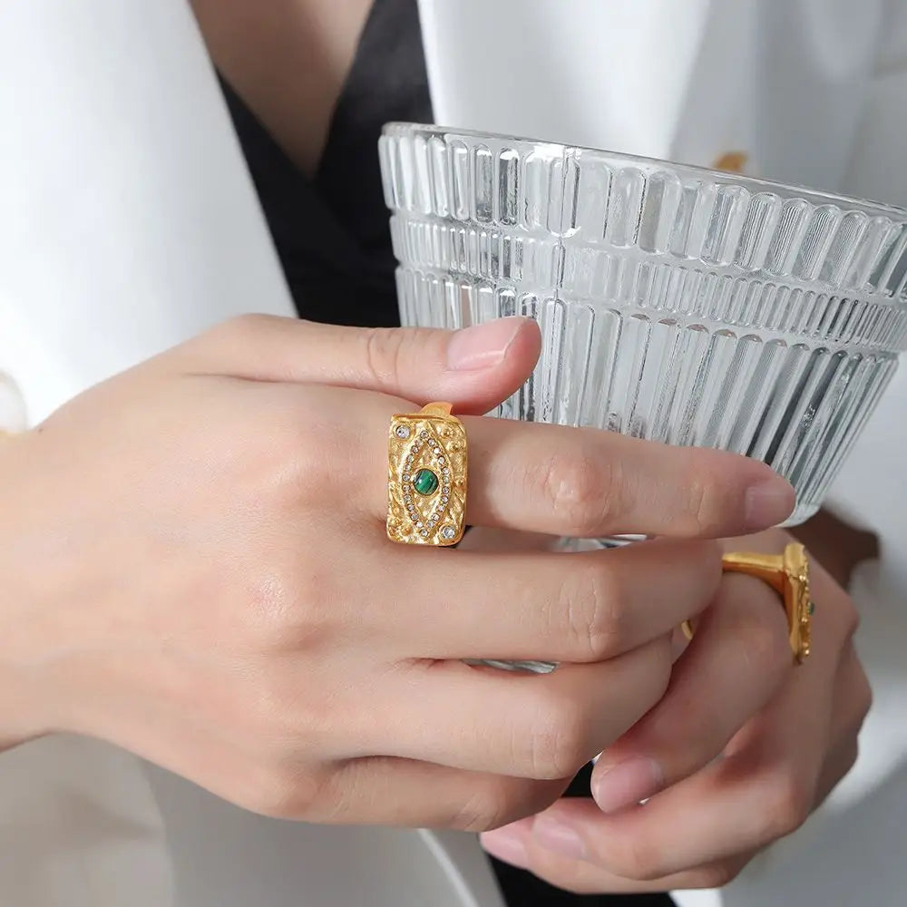 LOJAYEN Royale Rings